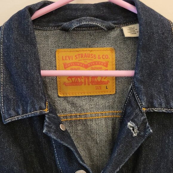 PRICE DROP! Levi's / Jeans Jacket / Denim / Men's / Size L - Picture 6 of 7